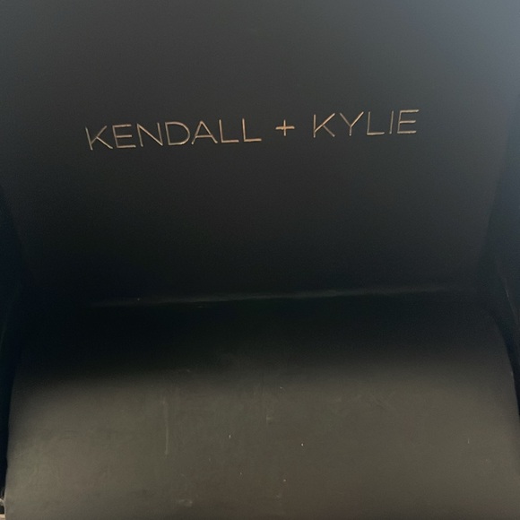 Kendall + Kylie Ladies Quartz Movement Crystal Dial and Bezel Analog Watch - Picture 2 of 5